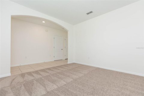 Villa ou maison à vendre à Auburndale, Floride: 4 chambres, 234.67 m2 № 2322465 - photo 10