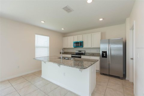 Villa ou maison à vendre à Auburndale, Floride: 4 chambres, 234.67 m2 № 2322465 - photo 16