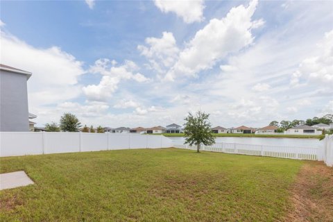 Villa ou maison à vendre à Auburndale, Floride: 4 chambres, 234.67 m2 № 2322465 - photo 5