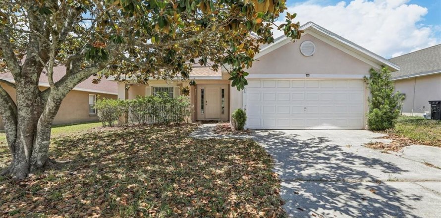 Villa ou maison à Davenport, Floride 4 chambres, 155.98 m2 № 2148370