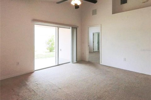 Casa en venta en Edgewater, Florida, 4 dormitorios, 156.63 m2 № 1915009 - foto 8