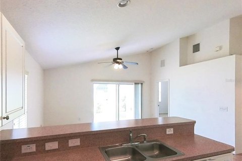 Casa en venta en Edgewater, Florida, 4 dormitorios, 156.63 m2 № 1915009 - foto 5