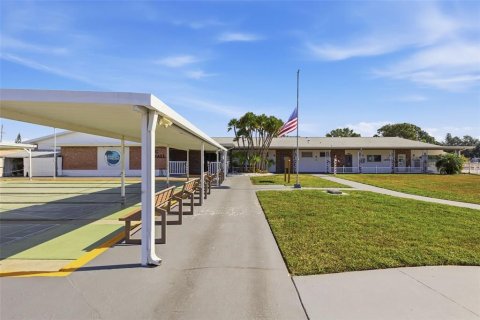 Condo in Saint Petersburg, Florida, 1 bedroom  № 2102817 - photo 15