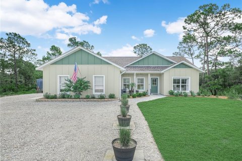 House in Sebring, Florida 3 bedrooms, 136.57 sq.m. № 2259395