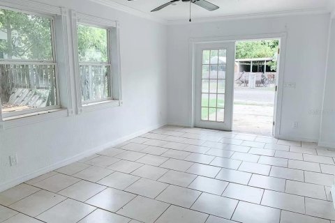 Villa ou maison à louer à Bradenton, Floride: 2 chambres, 55 m2 № 2377640 - photo 2
