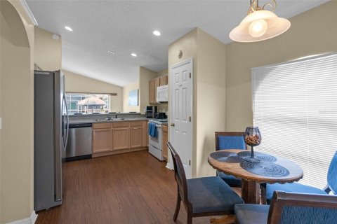 House in Davenport, Florida 3 bedrooms, 145.95 sq.m. № 1915064 - photo 7