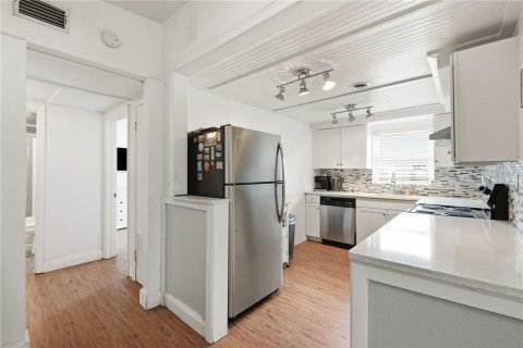Immobilier commercial à vendre à Dunedin, Floride: 6 chambres, 221.85 m2 № 2234355 - photo 12