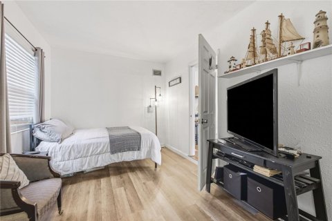 Immobilier commercial à vendre à Dunedin, Floride: 6 chambres, 221.85 m2 № 2234355 - photo 21