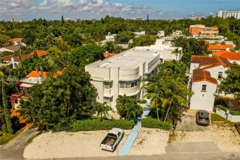 Apartamento en alquiler en Miami Beach, Florida, 1 dormitorio № 2010645 - foto 13