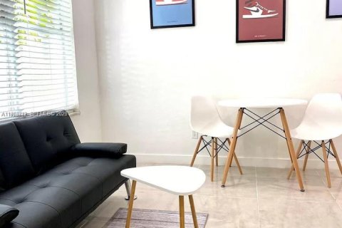 Apartamento en alquiler en Miami Beach, Florida, 1 dormitorio № 2010645 - foto 5