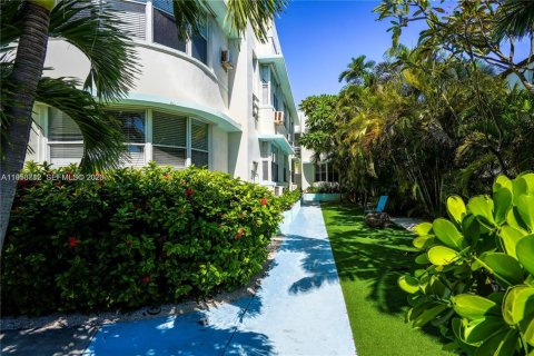 Apartamento en alquiler en Miami Beach, Florida, 1 dormitorio № 2010645 - foto 11