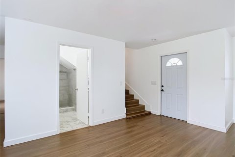Villa ou maison à louer à Lehigh Acres, Floride: 5 chambres, 207.82 m2 № 2209213 - photo 8