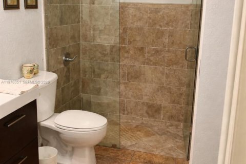 Купить кондоминиум в Майами, Флорида 1 спальня, 66.15м2, № 2030869 - фото 5