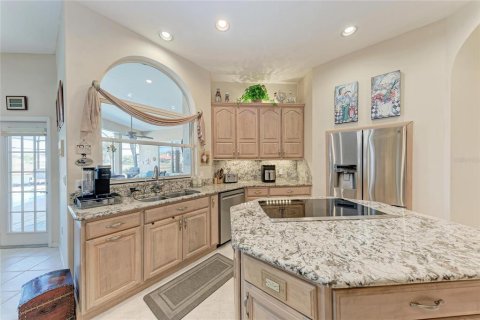 Casa en venta en Sarasota, Florida, 4 dormitorios, 279.36 m2 № 2216224 - foto 17