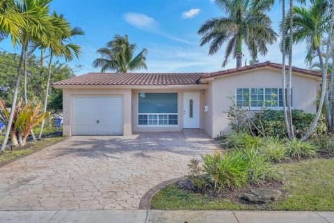 Casa en venta en Hollywood, Florida, 3 dormitorios, 144.74 m2 № 1938585 - foto 1