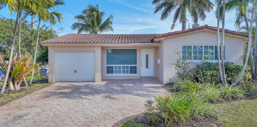 Casa en Hollywood, Florida 3 dormitorios, 144.74 m2 № 1938585