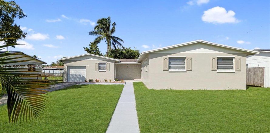 Villa ou maison à Miami, Floride 3 chambres, 141.3 m2 № 2429748