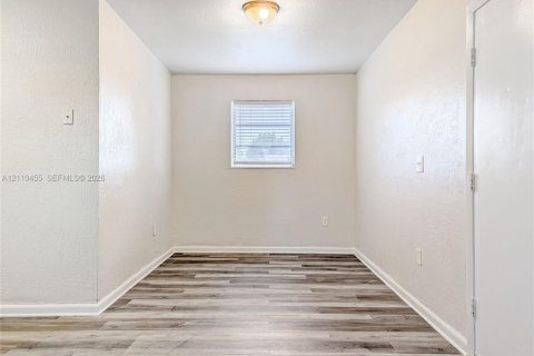 Villa ou maison à vendre à Miami, Floride: 3 chambres, 141.3 m2 № 2429748 - photo 13