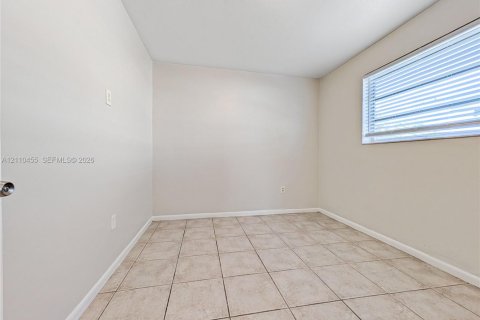 Villa ou maison à vendre à Miami, Floride: 3 chambres, 141.3 m2 № 2429748 - photo 19