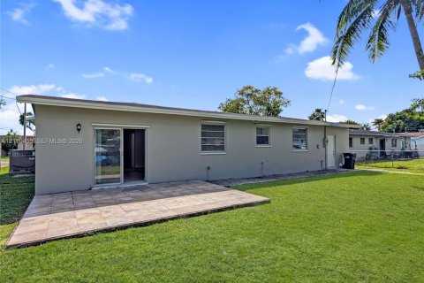 Villa ou maison à vendre à Miami, Floride: 3 chambres, 141.3 m2 № 2429748 - photo 22