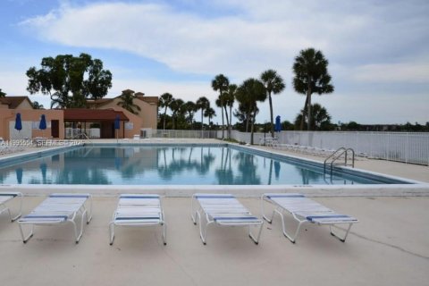 Купить кондоминиум в Майами, Флорида 1 спальня, 102.19м2, № 2058202 - фото 8