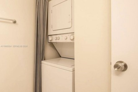 Купить кондоминиум в Майами, Флорида 1 спальня, 102.19м2, № 2058202 - фото 7