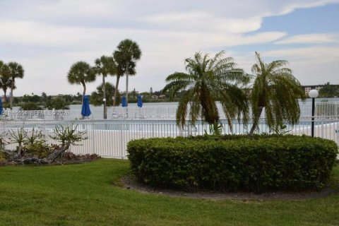 Купить кондоминиум в Майами, Флорида 1 спальня, 102.19м2, № 2058202 - фото 9