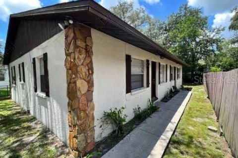 Propiedad comercial en Tampa, Florida 6 dormitorios, 159.33 m2 № 2399520