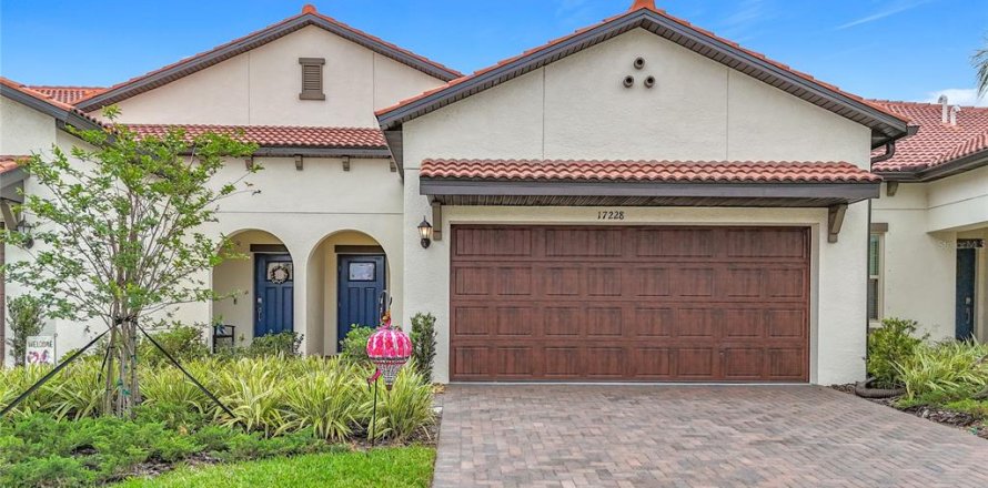 House in Wimauma, Florida 2 bedrooms, 161.37 sq.m. № 1630521
