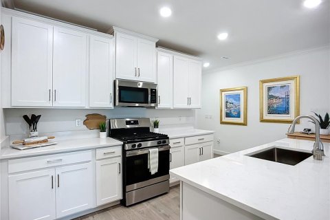House in Wimauma, Florida 2 bedrooms, 161.37 sq.m. № 1630521 - photo 9