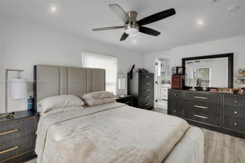 Casa en venta en Pompano Beach, Florida, 6 dormitorios, 96.15 m2 № 1969317 - foto 19