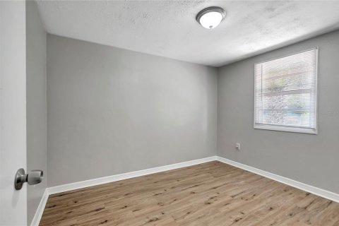 Casa en venta en Tampa, Florida, 3 dormitorios, 79.06 m2 № 1885539 - foto 25