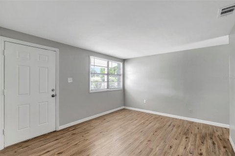 Casa en venta en Tampa, Florida, 3 dormitorios, 79.06 m2 № 1885539 - foto 8