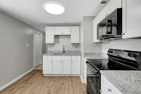 Casa en venta en Tampa, Florida, 3 dormitorios, 79.06 m2 № 1885539 - foto 13