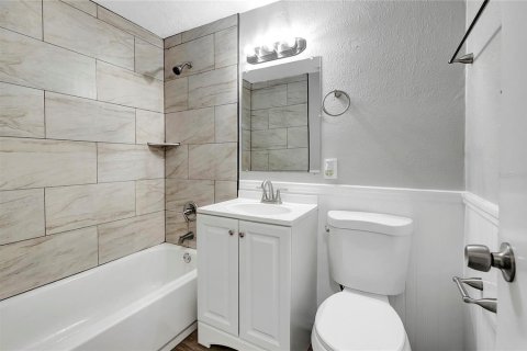 Casa en venta en Tampa, Florida, 3 dormitorios, 79.06 m2 № 1885539 - foto 24