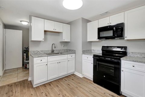 Casa en venta en Tampa, Florida, 3 dormitorios, 79.06 m2 № 1885539 - foto 14