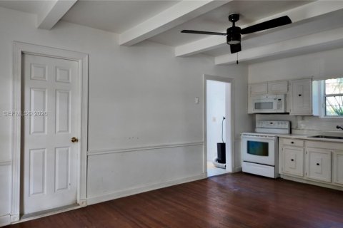 House in West Palm Beach, Florida 3 bedrooms, 134.8 sq.m. № 2052845 - photo 17