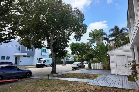 House in West Palm Beach, Florida 3 bedrooms, 134.8 sq.m. № 2052845 - photo 13