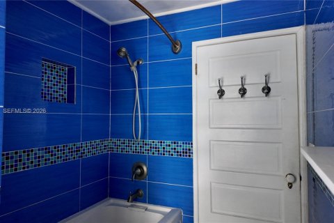 House in West Palm Beach, Florida 3 bedrooms, 134.8 sq.m. № 2052845 - photo 26