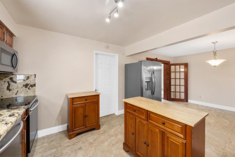 Villa ou maison à vendre à Fort Lauderdale, Floride: 3 chambres, 119.29 m2 № 2400838 - photo 5