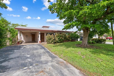 Villa ou maison à vendre à Fort Lauderdale, Floride: 3 chambres, 119.29 m2 № 2400838 - photo 2