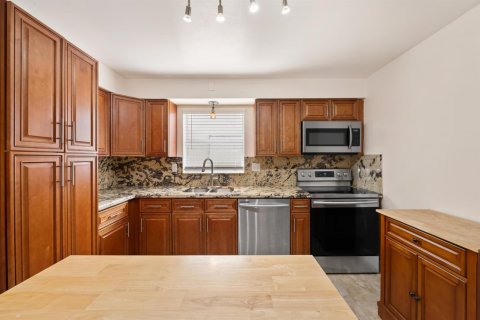 Villa ou maison à vendre à Fort Lauderdale, Floride: 3 chambres, 119.29 m2 № 2400838 - photo 3