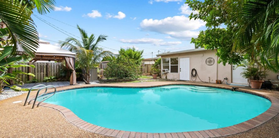 Villa ou maison à Fort Lauderdale, Floride 3 chambres, 119.29 m2 № 2400838
