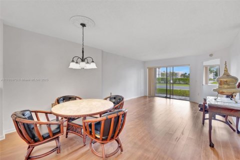Купить кондоминиум в Тамарак, Флорида 4 комнаты, 100.33м2, № 1702311 - фото 8