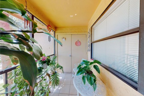 Condominio en venta en Miami, Florida, 2 dormitorios, 97.83 m2 № 1707712 - foto 30
