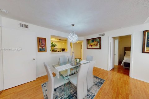 Condominio en venta en Miami, Florida, 2 dormitorios, 97.83 m2 № 1707712 - foto 6