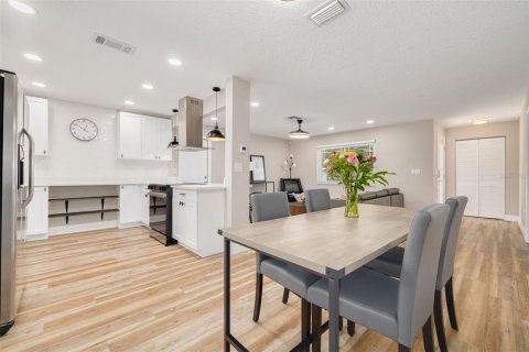 Villa ou maison à vendre à Clearwater, Floride: 3 chambres, 116.69 m2 № 2093704 - photo 13