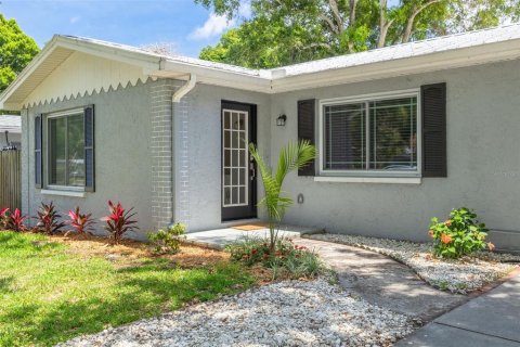 Villa ou maison à vendre à Clearwater, Floride: 3 chambres, 116.69 m2 № 2093704 - photo 4