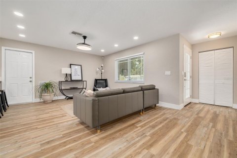 Villa ou maison à vendre à Clearwater, Floride: 3 chambres, 116.69 m2 № 2093704 - photo 6