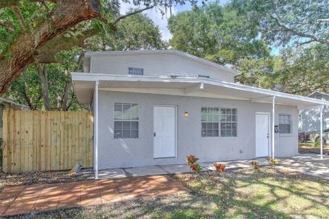 House in Tampa, Florida 5 bedrooms, 209.22 sq.m. № 1835592 - photo 27
